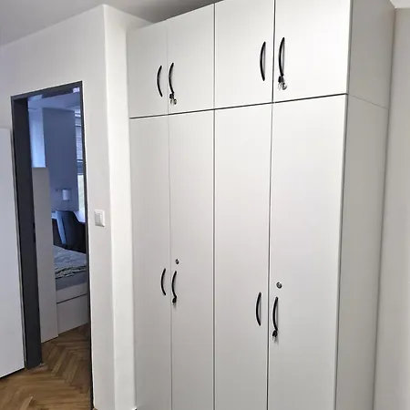 Vandrarhem Sd Nemcovej 1 *