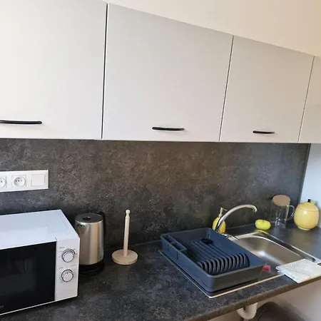šd Němcovej 1 Hostel